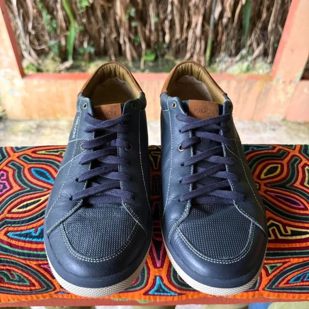 Ferracini 24h navy leather sneakers‎ in size 10 mens